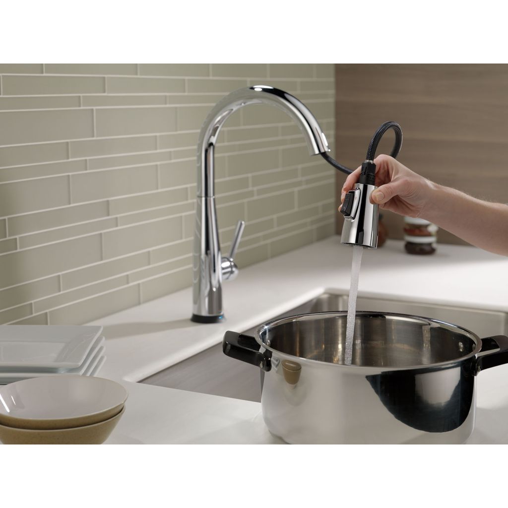 Delta 9113T Essa Single Handle Pull Down Kitchen Faucet Touch2O Arctic Stainless 3